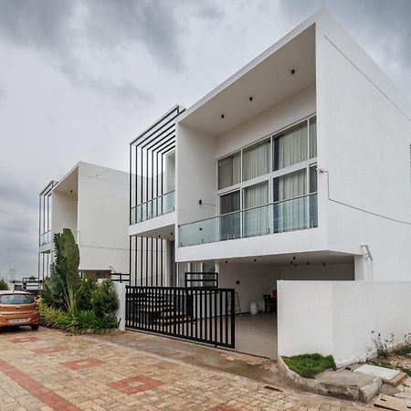 Celestial Sapphire Villa Pvt Pool Veg Food 4Bhk Dod Ballāpur Exteriör bild