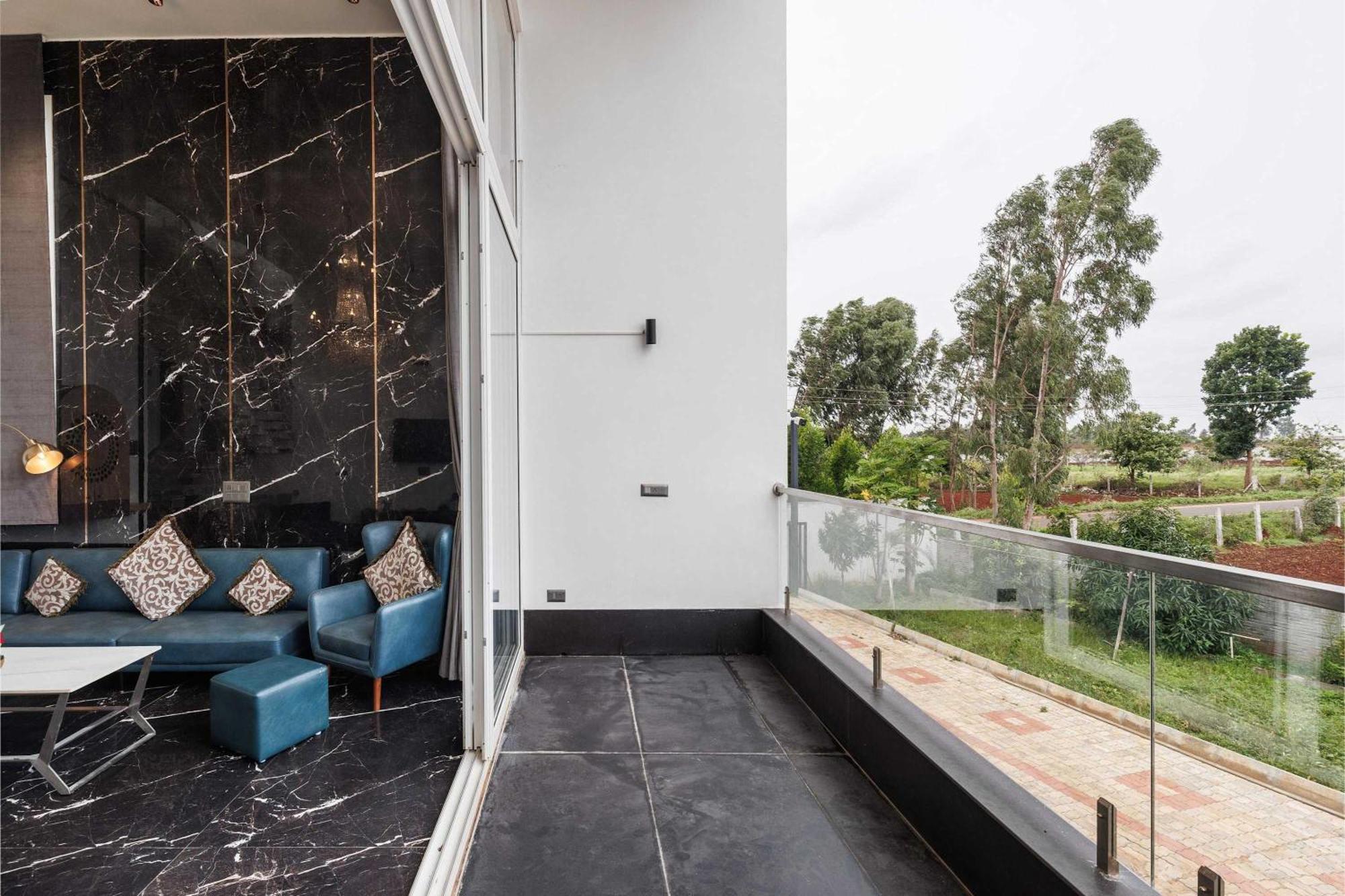 Celestial Sapphire Villa Pvt Pool Veg Food 4Bhk Dod Ballāpur Exteriör bild