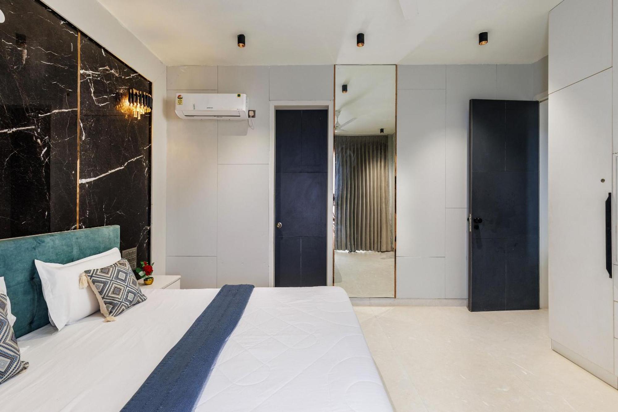 Celestial Sapphire Villa Pvt Pool Veg Food 4Bhk Dod Ballāpur Exteriör bild