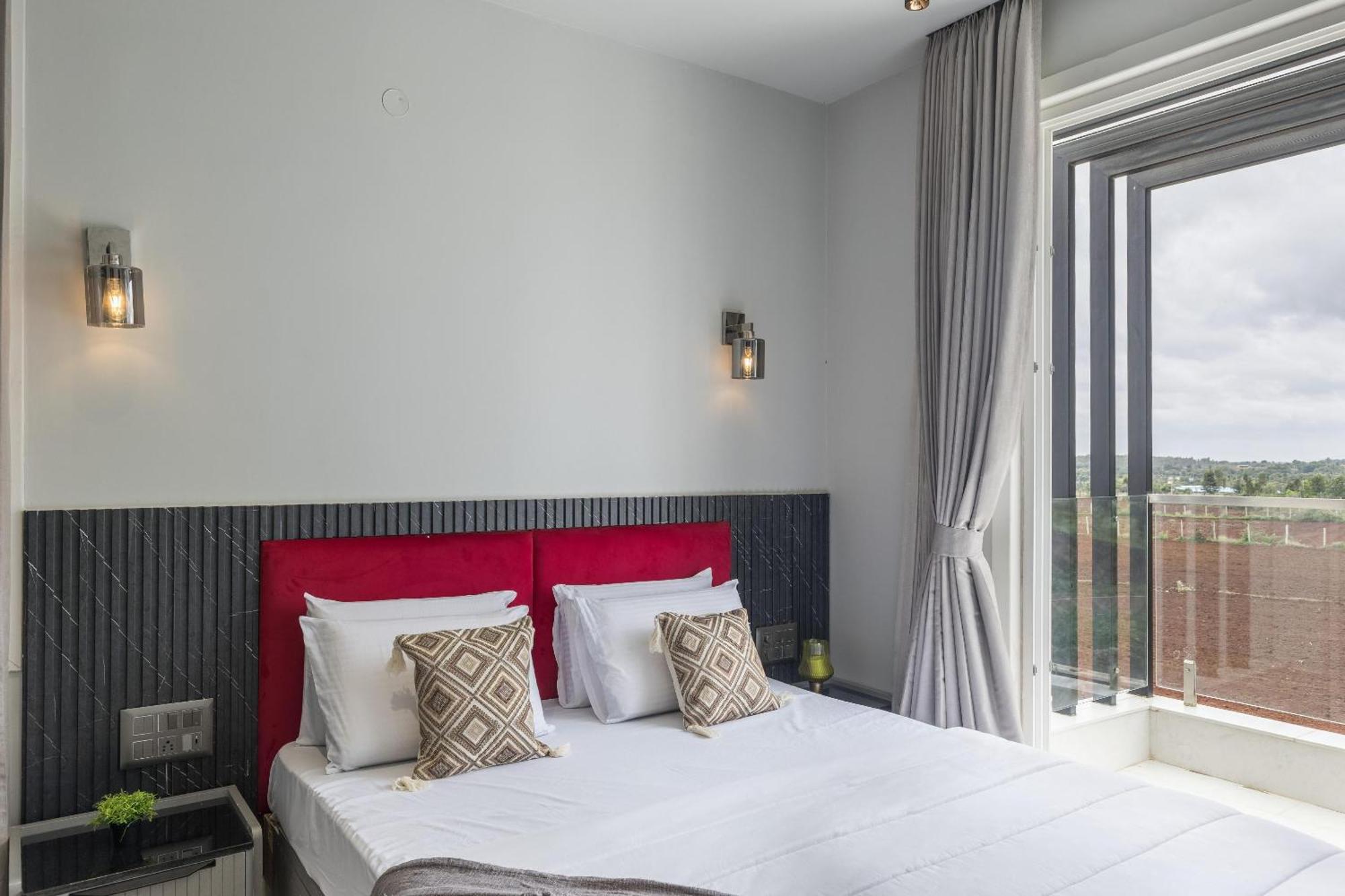 Celestial Sapphire Villa Pvt Pool Veg Food 4Bhk Dod Ballāpur Exteriör bild