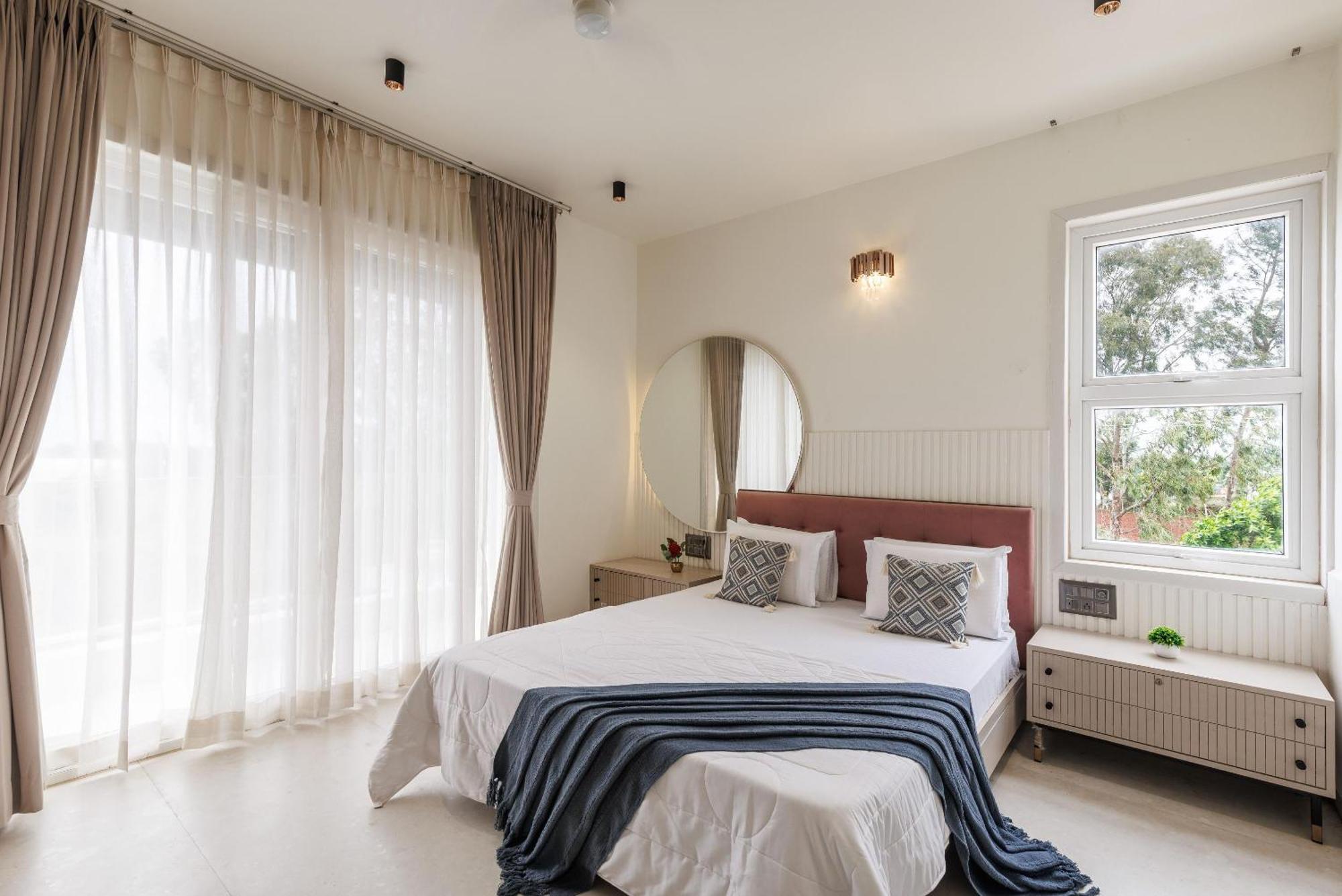 Celestial Sapphire Villa Pvt Pool Veg Food 4Bhk Dod Ballāpur Exteriör bild