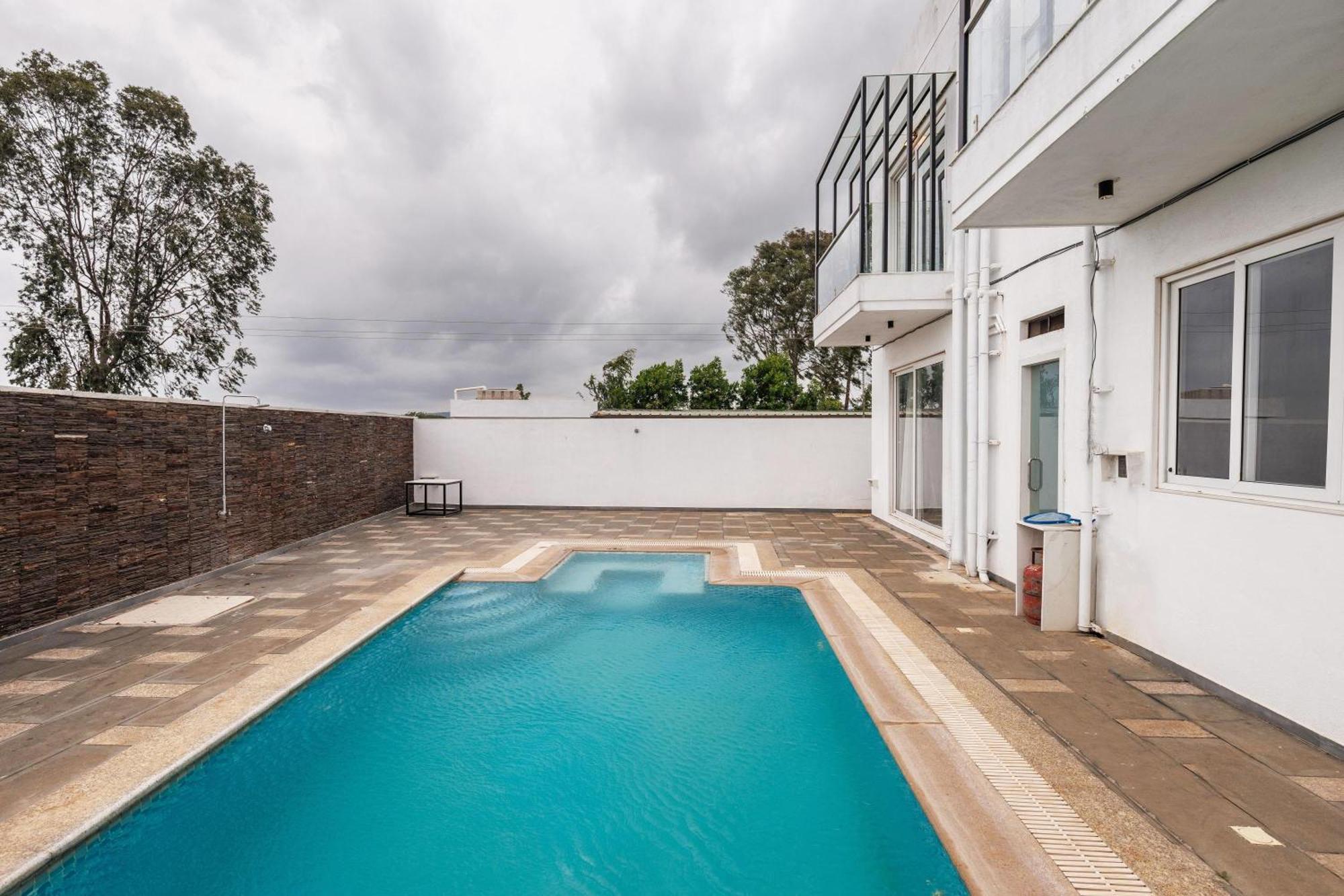 Celestial Sapphire Villa Pvt Pool Veg Food 4Bhk Dod Ballāpur Exteriör bild