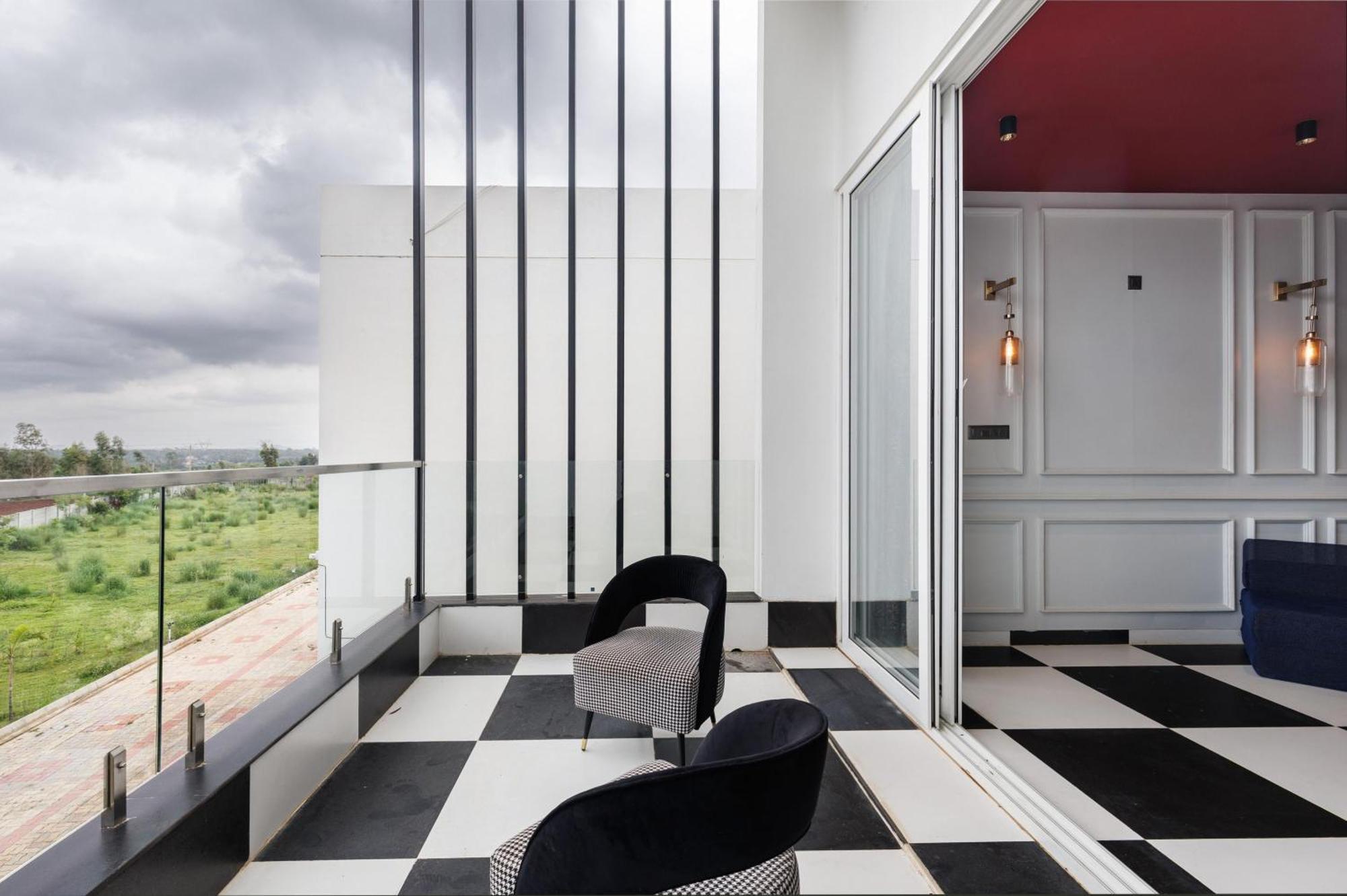 Celestial Sapphire Villa Pvt Pool Veg Food 4Bhk Dod Ballāpur Exteriör bild